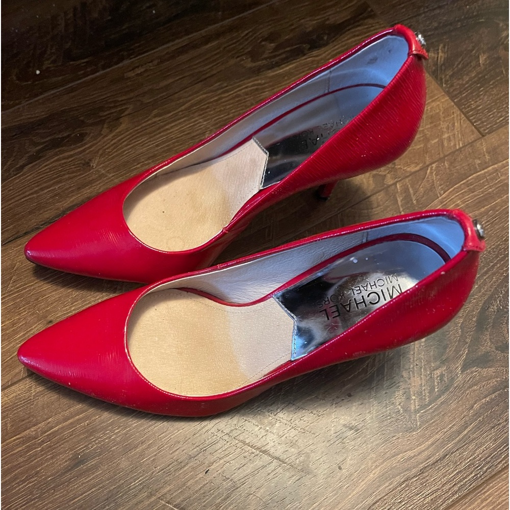 Michael Kors Cherry red heels - Picture 4 of 16